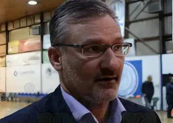 ΕΚΤΑΚΤΟ Σ0K ΤΩΡΑ: Αεροπλάνο συνετρίβη μπροστά στα μάτια δεκάδων ανθρώπων, πανικός και θρήνος