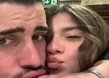 Φρίκη: Και δεύτερη δολοφονία 22χρονης φοιτήτριας μέσα σε λίγες ώρες – Την σκότωσε ο 27χρονος σύντροφός της μπροστά στη στάση λεωφορείου