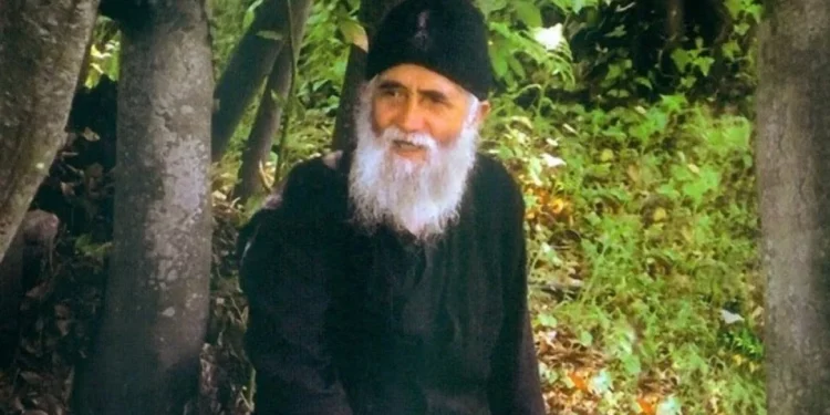 Αγιος Παίσιος: «Την Μεγάλη Παρασκευή εάν θέλει κάποιος να νıώσει κάτι, δεν πρέπει νa κάνει τίποτε άλλο εκτός»