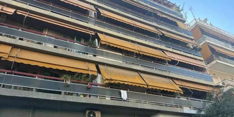 «Δεν θα το ξανακάνω αυτό το παιχνίδι»: Ραγίζουν καρδιές τα τελευταία λόγια της 7χρονης που πέρασε μέσα από τζαμαρία στην Καλλιθέα