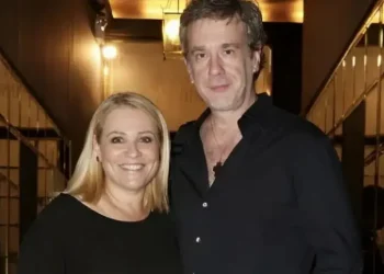 Έγινε το «MΠAM»: Αλέξανδρος Σταύρου και Μαριάννα Τουμασάτου πρωταγωνιστούν ξανά σε σειρά της νέας σεζόν – Πού θα βλέπουμε το αγαπημένο ζευγάρι