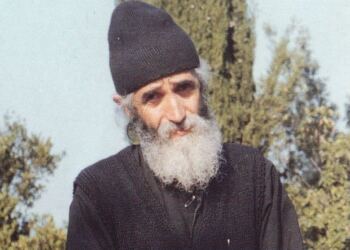 ΆΓΙΟΣ ΠΑΪΣΙΟΣ: Τι να κάνετε όταν ο Θεός δεν ακούει την προσευχή σας