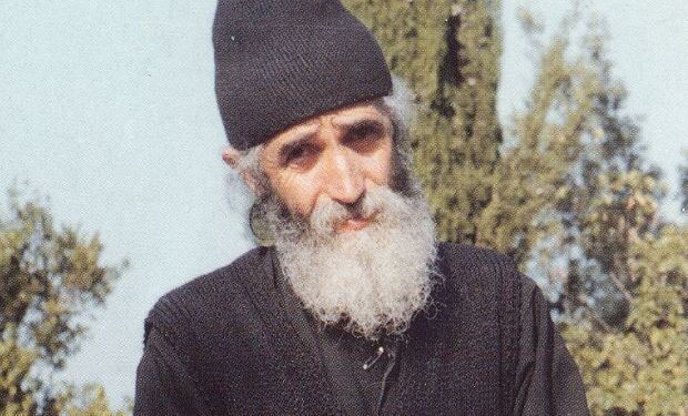 ΆΓΙΟΣ ΠΑΪΣΙΟΣ: Τι να κάνετε όταν ο Θεός δεν ακούει την προσευχή σας