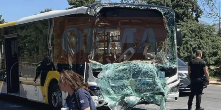 EKTAKTO TΩΡΑ – ΤPOMAKTIKH ΣΥΓΚΡΟΥΣΗ ΛΕΩΦΟΡΕΙΩΝ ΣΤΗΝ ΑΤΤΙΚΗ – ΑΝΑΦΟΡΕΣ ΓΙΑ ΠΟΛΛΟΥΣ ΤΡΑΥΜΑΤΙΕΣ