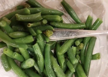 Σπάνια μόλυνση σε κατεψυγμένα φασολάκια που πωλήθηκαν και στην Ελλάδα – 4 άτομα στο νοσοκομείο