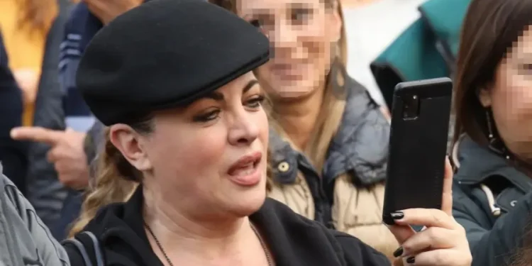 Θpnvoς για τη Νένα Χρονοπούλου: «Η καρδούλα σου δεν σε άφησε να χαρείς και σε εγκατέλειψε…»