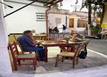 Ο παππούς μου χώρισε από τη γιαγιά μου, στα 75 του επειδή δεν ήθελε να πηγαίνει εκδρομές σε μοναστήρια μαζί της