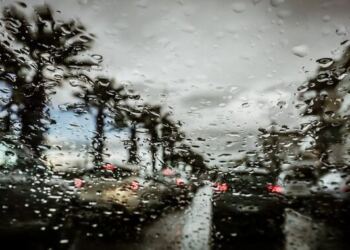 Έκτακτο δελτίο καιρού από την ΕΜΥ για καταιγίδες και χαλάζι από αύριο το μεσημέρι – Οι περιοχές που θα χτυπήσει η κακοκαιρία