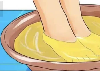 Βουτήξτε τα πόδια σας σε ξίδι μία φορά την εβδομάδα και πείτε αντίο σε αυτά τα 9 προβλήματα