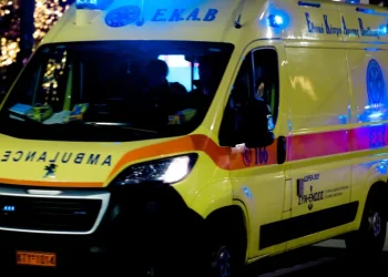 ΕΚΤΑΚΤΟ : Αεροσκάφος έκανε αναγκαστική προσγείωση και συνετρίβη στη μέση του δρόμου