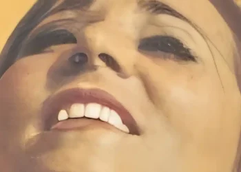 Πέθανε ξεχασμένη μόλις 52 ετών η σπουδαία λαϊκή τραγουδίστρια με τις αμέτρητες επιτυχίες