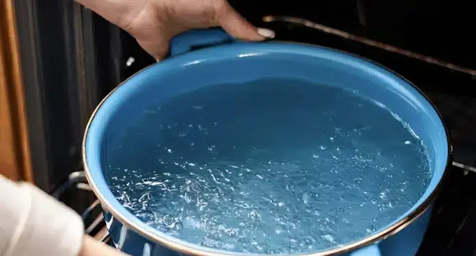 Είδα αυτό το κόλπο για τον καθαρισμό του φούρνου και δεν θα ξανακάνω τίποτα άλλο