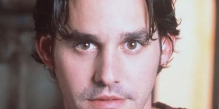 Πέθανε αγαπημένος ηθοποιός : Θρήνος για τον Νίκολα – Η σπάνια πάθηση που τον καθήλωσε