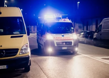 15χρονος μαθητής έπεσε από όροφο ξενοδοχείου, πληροφορίες ότι κατέληξε