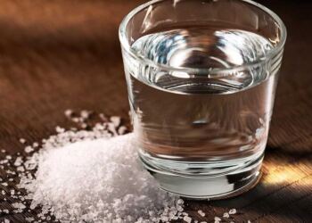 Ανακατέψτε ξίδι και αλάτι σε ένα ποτήρι, αφήστε το στο δωμάτιο που πάντα είστε και δείτε τι εκπληκτικό θα συμβεί