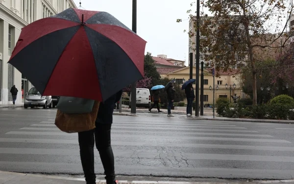 ΕΚΤΑΚΤΟ – Καιρός την Πρωτομαγιά: Πέφτει η θερμοκρασία έως και 13 βαθμούς – Πότε επιστρέφει η άνοιξη