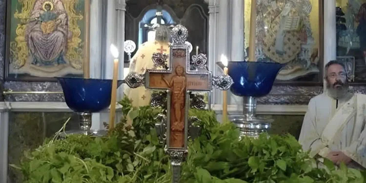 Αυστηρή νηστεία αύριο, ισάξια με εκείνη της Μεγάλης Παρασκευής